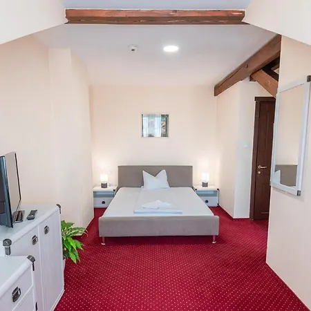 Pava & 3* Odorheiu Secuiesc